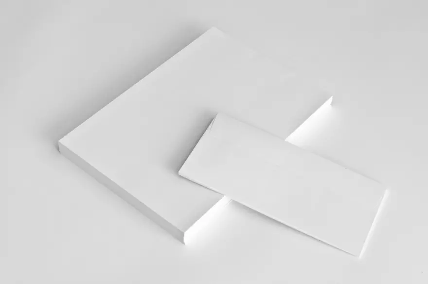 Скачать PSD мокап листа бумаги и конверта