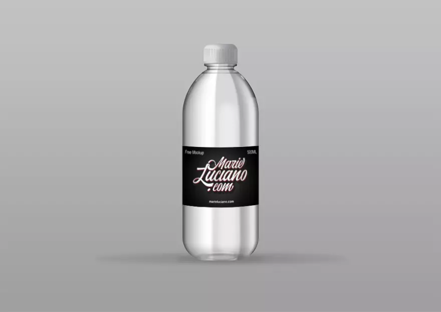 Скачать Mockup пластиковой бутылки с водой