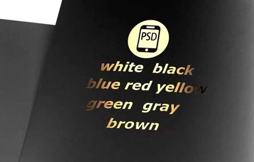 Скачать PSD мокап золотой надписи на черной поверхности